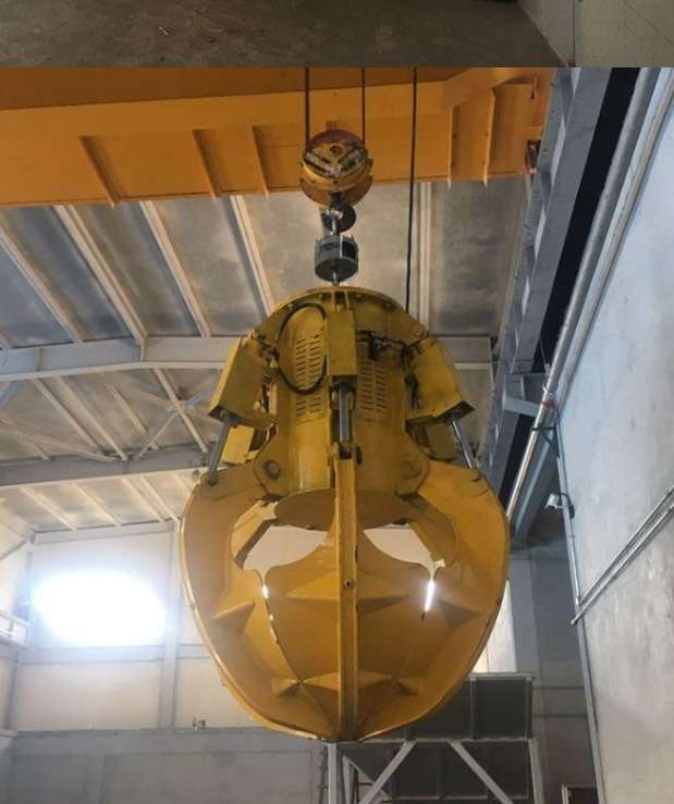 液壓垃圾抓斗調試現(xiàn)場