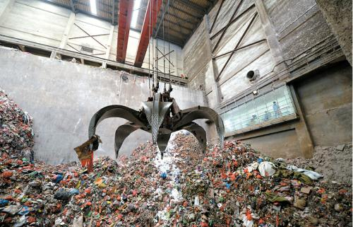 垃圾吊抓斗的起吊速度多少為宜？